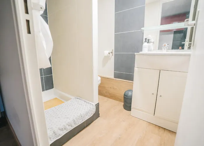 Maison 4 Personne- Air Conditionne-terrasse - Parking-op بيت للعطل لوسات
